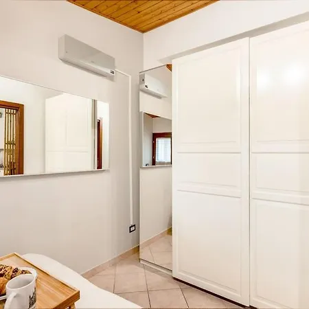 Apartman The First - Central Station *